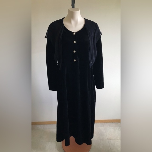 Vintage Laura Ashley Velvet Velour Dress Whimsigoth Goth Witchy Gothic Wiccan - Picture 1 of 12